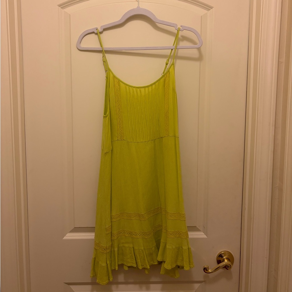 Yellow-Green Sleeveless Dress with Lace Trim